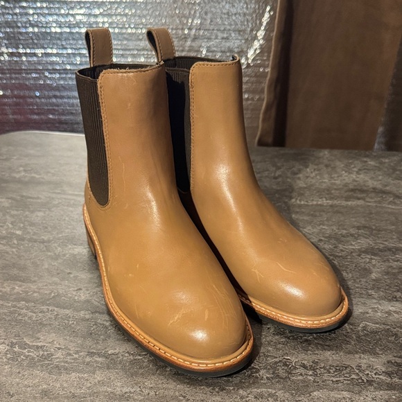 Nisolo Shoes - NISOLO Carmen Chelsea Boot 2.0
4.8 Almond Tan Chelsea Boots